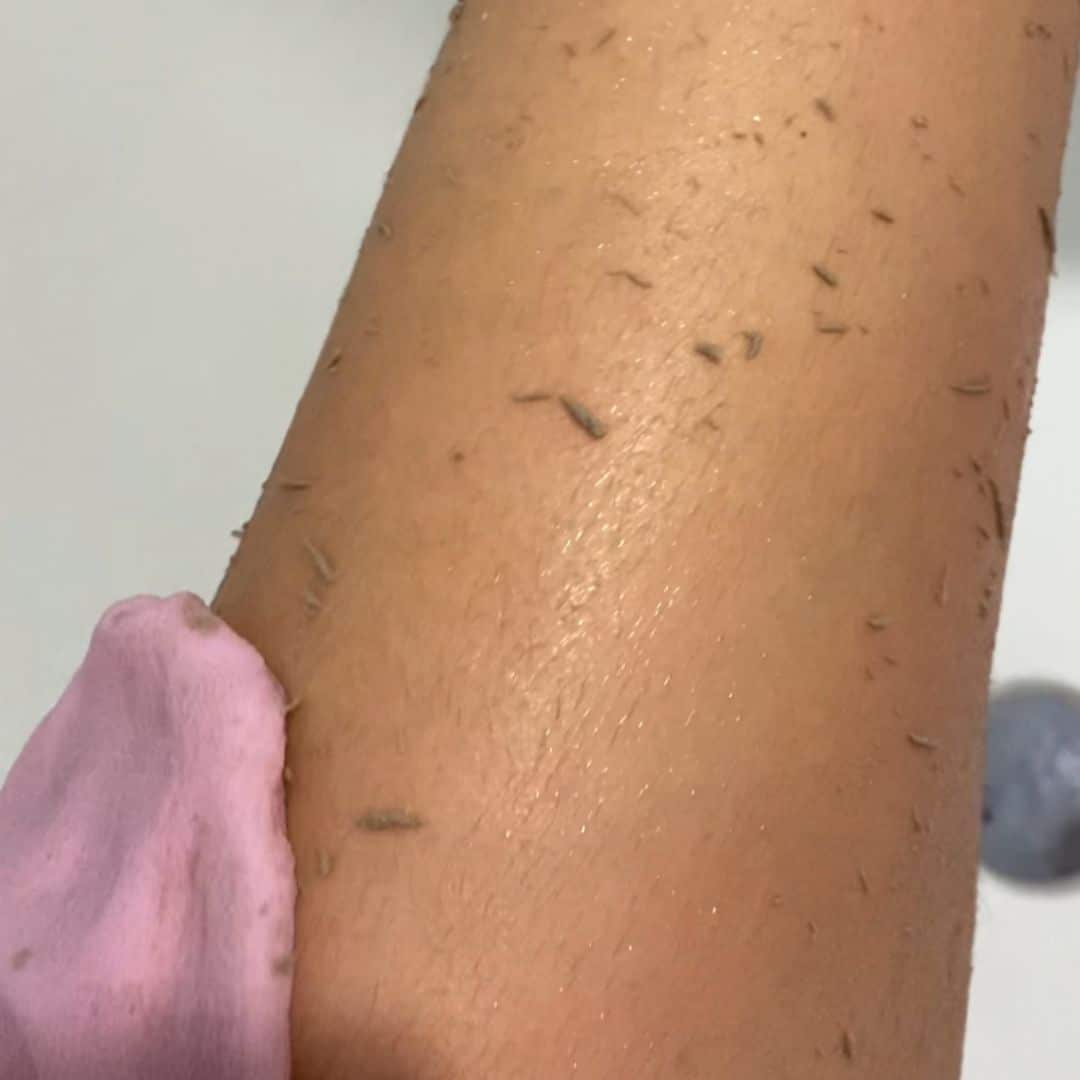 GLADIA rękawica do peelingu ciała (Anti-Ingrown)